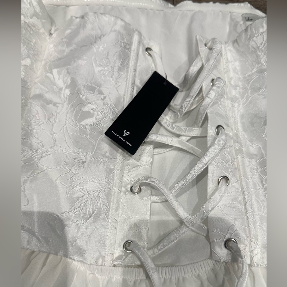 Lulus Laubrey White Floral Jacquard Mini Dress and Scarf Set Size Medium NWT - Picture 13 of 16